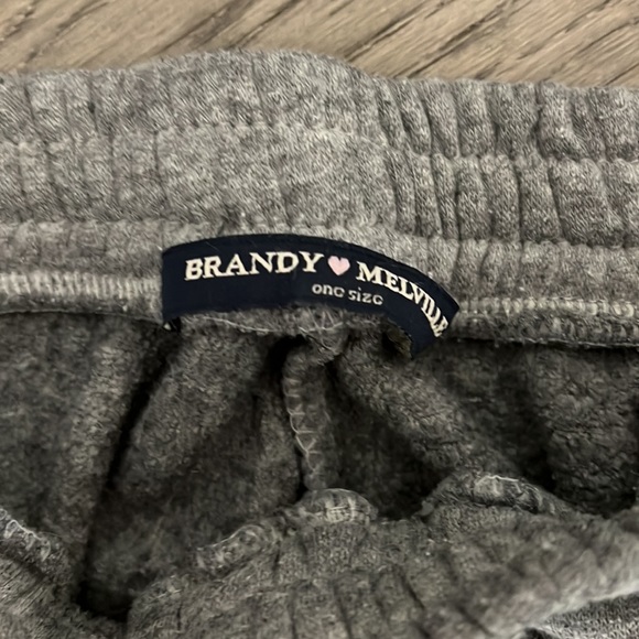 Brandy Melville Rosa Sweatpants - Picture 2 of 3